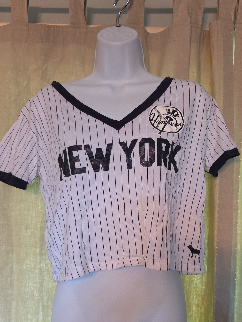 PINK Victoria's Secret White Pinstripe Cropped Tee with Navy Trim Like New